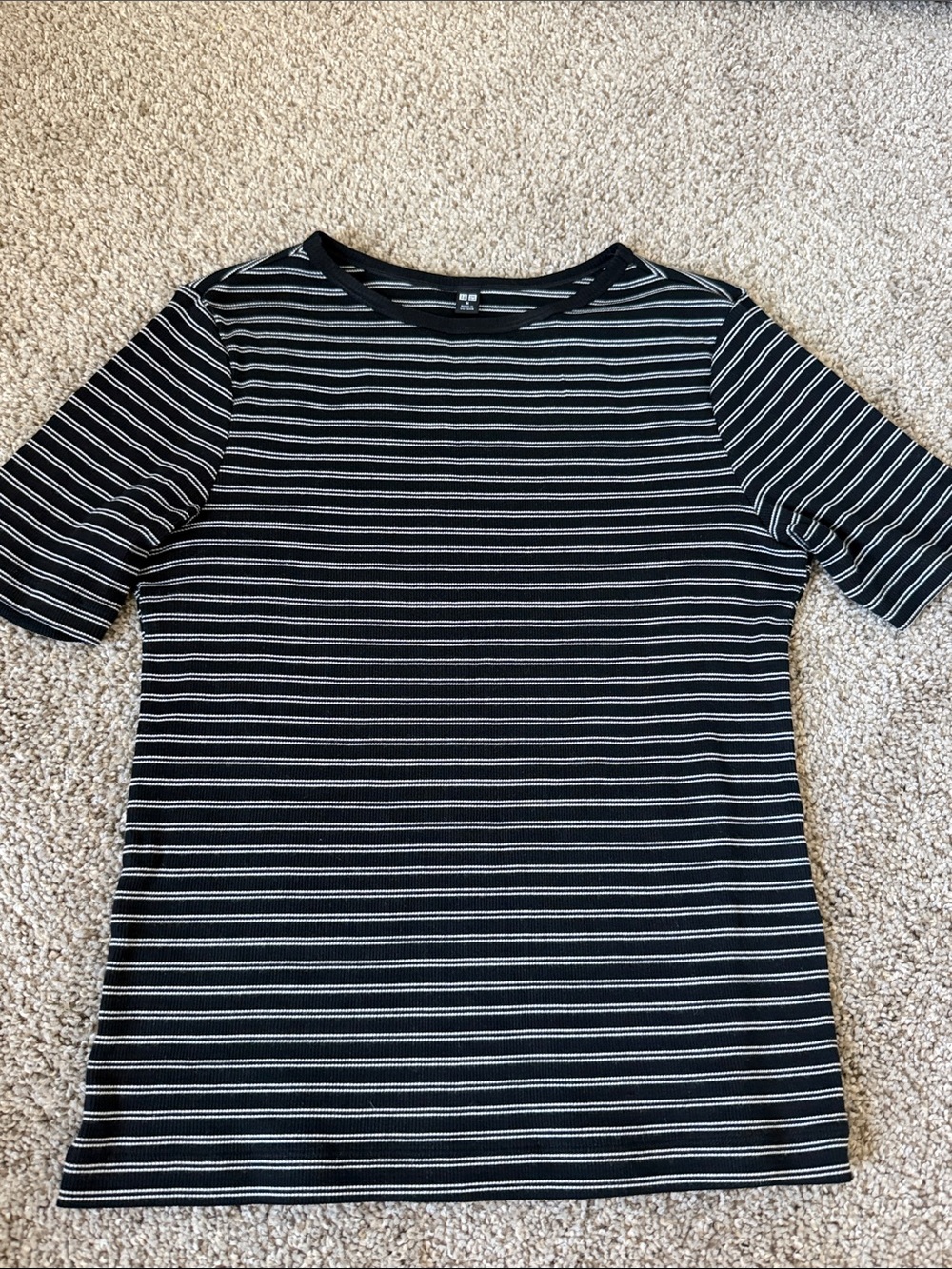 Uniqlo Black and White Striped Short Sleeve Tee